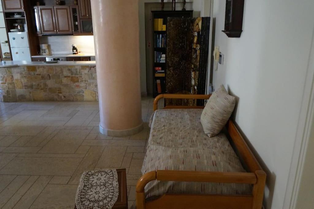 Apartment With A Garden, Bbq, Swimming Pool And Jacuzzi Dhráfi Exteriör bild
