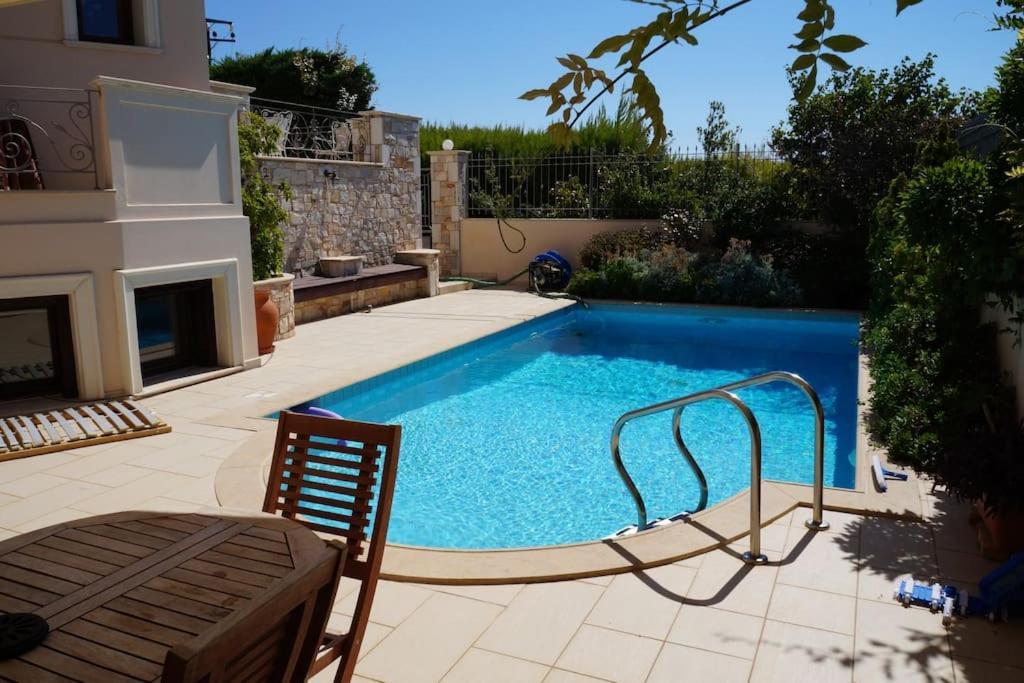 Apartment With A Garden, Bbq, Swimming Pool And Jacuzzi Dhráfi Exteriör bild
