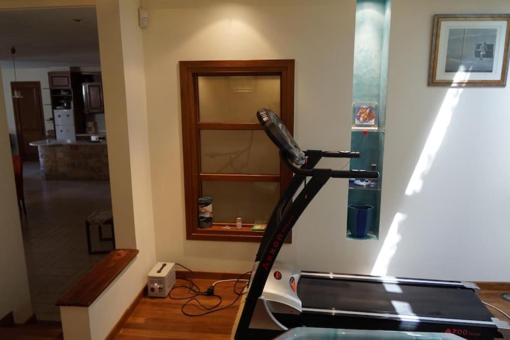 Apartment With A Garden, Bbq, Swimming Pool And Jacuzzi Dhráfi Exteriör bild
